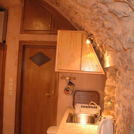 Stoneapartments, Γ Κωσταλοσ Και Σια Οε Avgonima Exterior foto