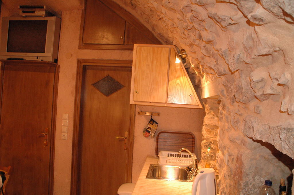 Stoneapartments, Γ Κωσταλοσ Και Σια Οε Avgonima Exterior foto