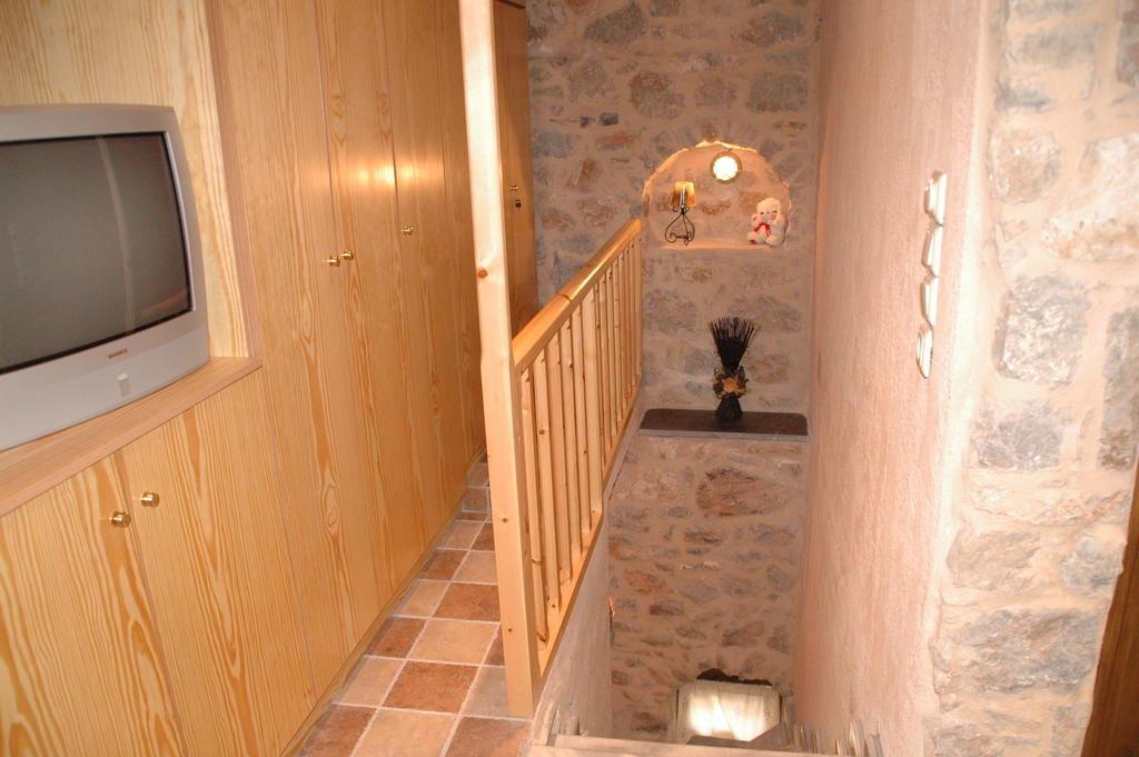 Stoneapartments, Γ Κωσταλοσ Και Σια Οε Avgonima Exterior foto